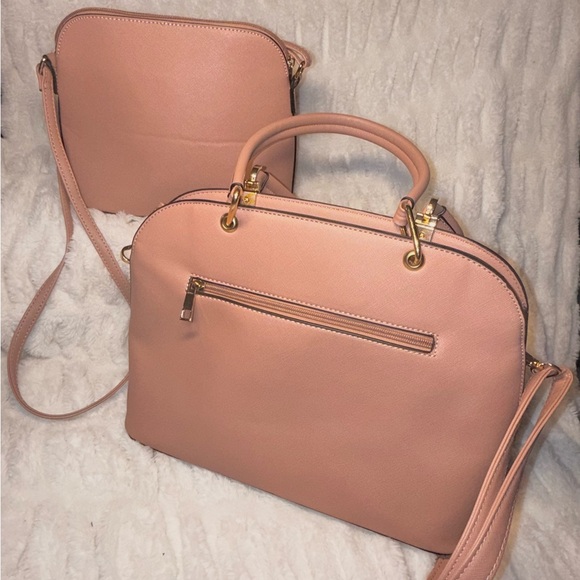 đ 2 Pink Bow Crossbody Handbags | Minimalist | Everyday Purses Great Condition! - Picture 2 of 9